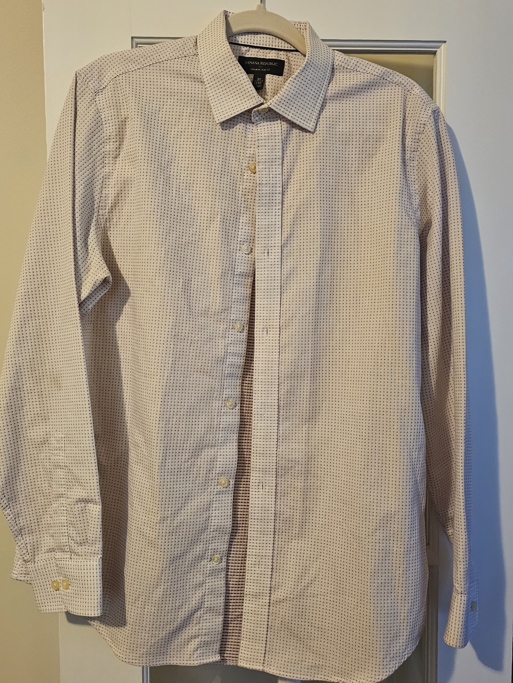 Banana Republic Men’s Light Pink Micro-Check Dress Shirt